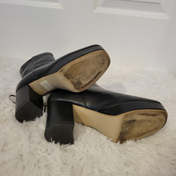 LAMODA Booties - Picture 5 of 5